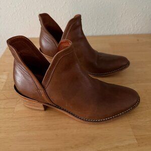 Wolverine Chestnut Brown Leather Ankle Booties
